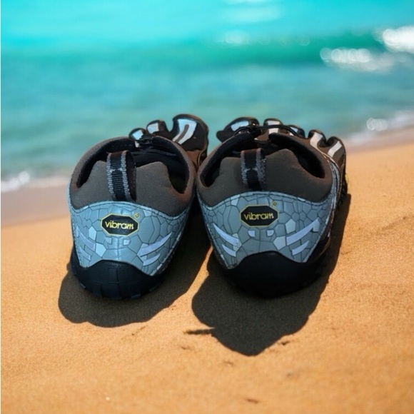 Vibram Five Fingers Water Shoe. Women’s 36/ 6.5-7. W4125 Military Green. - Picture 6 of 7